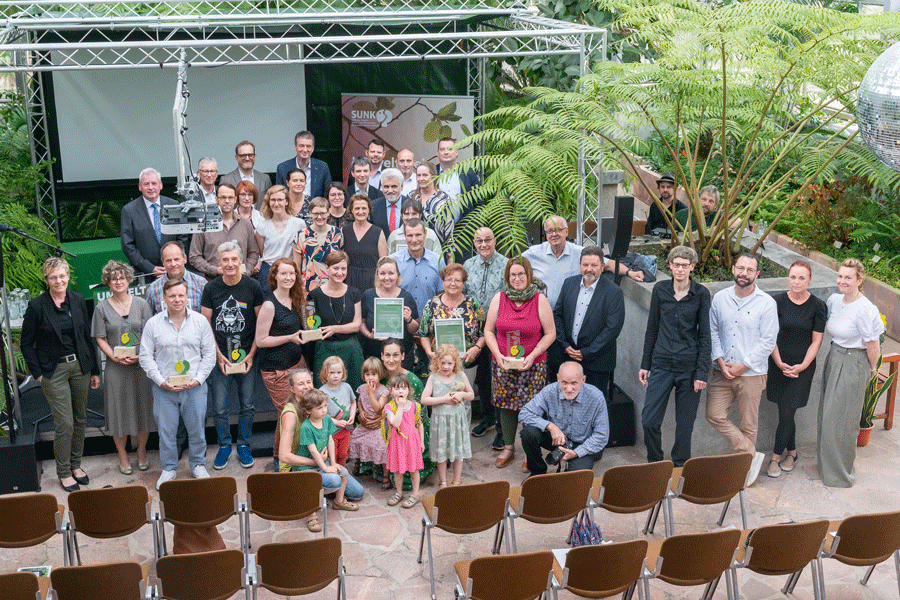 Innovatives Projekt „Photovoltaik-Anlagen auf Fahrgastunterständen“ für Umweltpreis nominiert