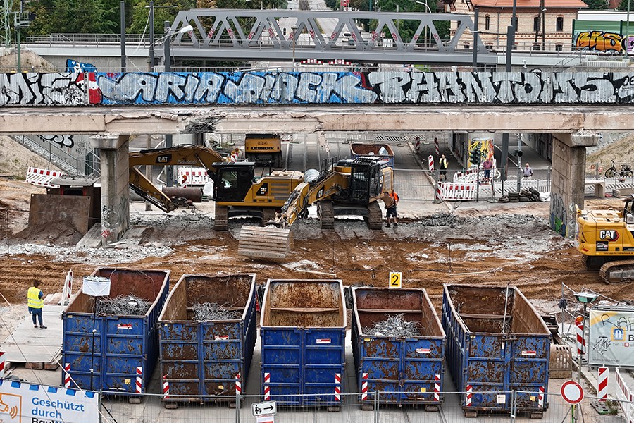 Container mit Schutt.