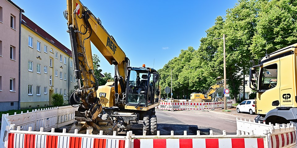 Bagger auf Baustelle