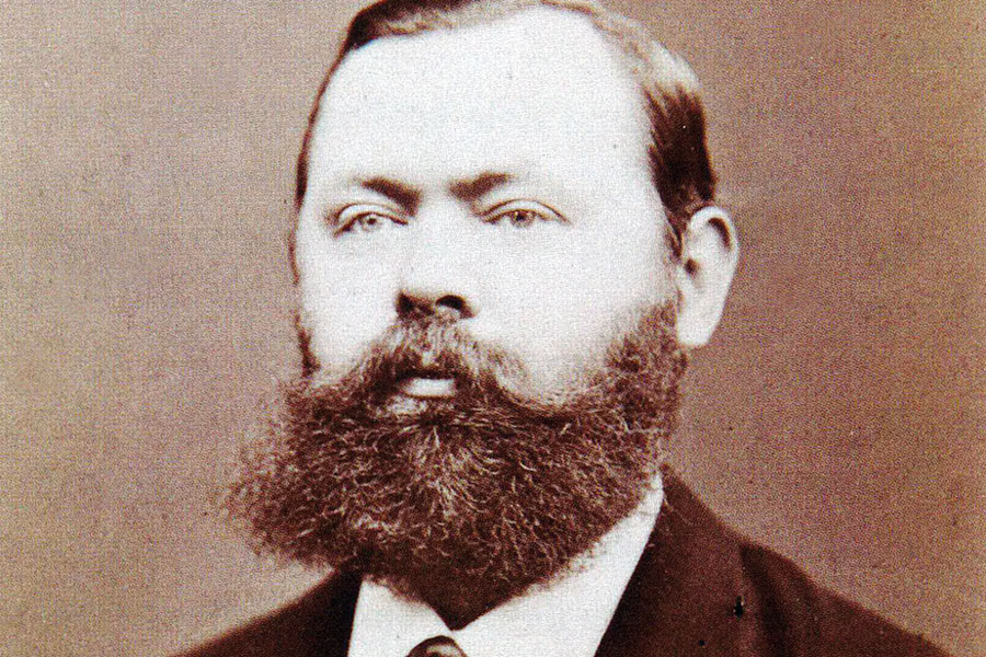 Portrait von Gustav Staude